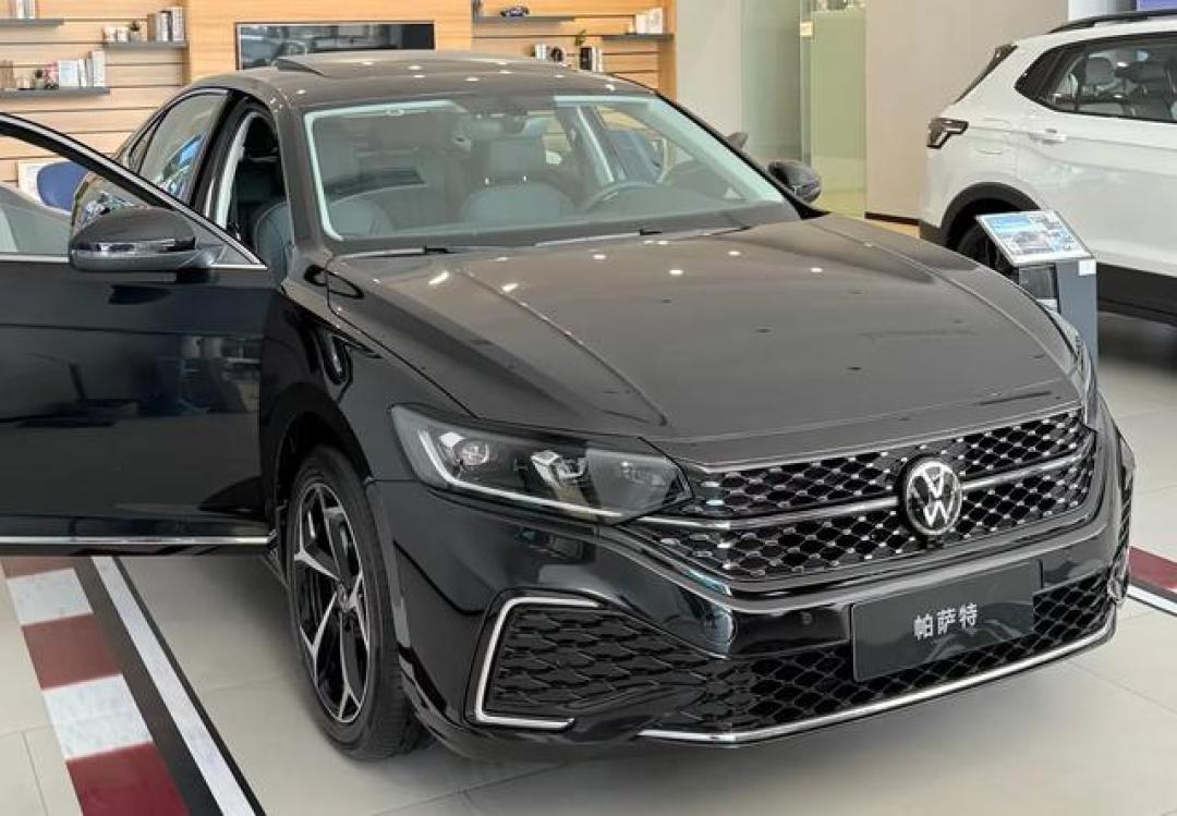 帕萨特380星空版一年记:95后车主的真实体验,好坏都摊开说