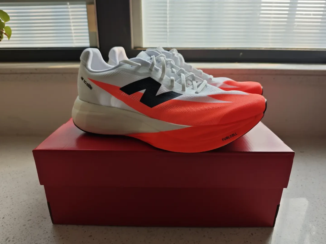 New Balance 新百伦 SC Elite V5