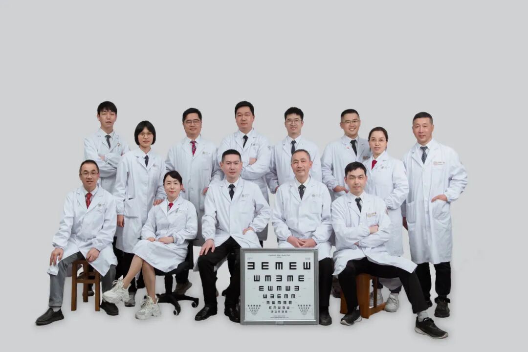 中年人的“视力救星”：多焦点渐变镜，如何科学验配更舒适？
