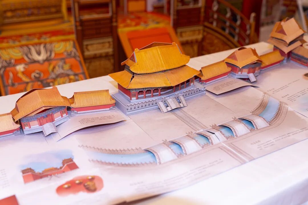 打开《故宫立体书》,让故宫“站”在书桌上,把600年文明捧在手里