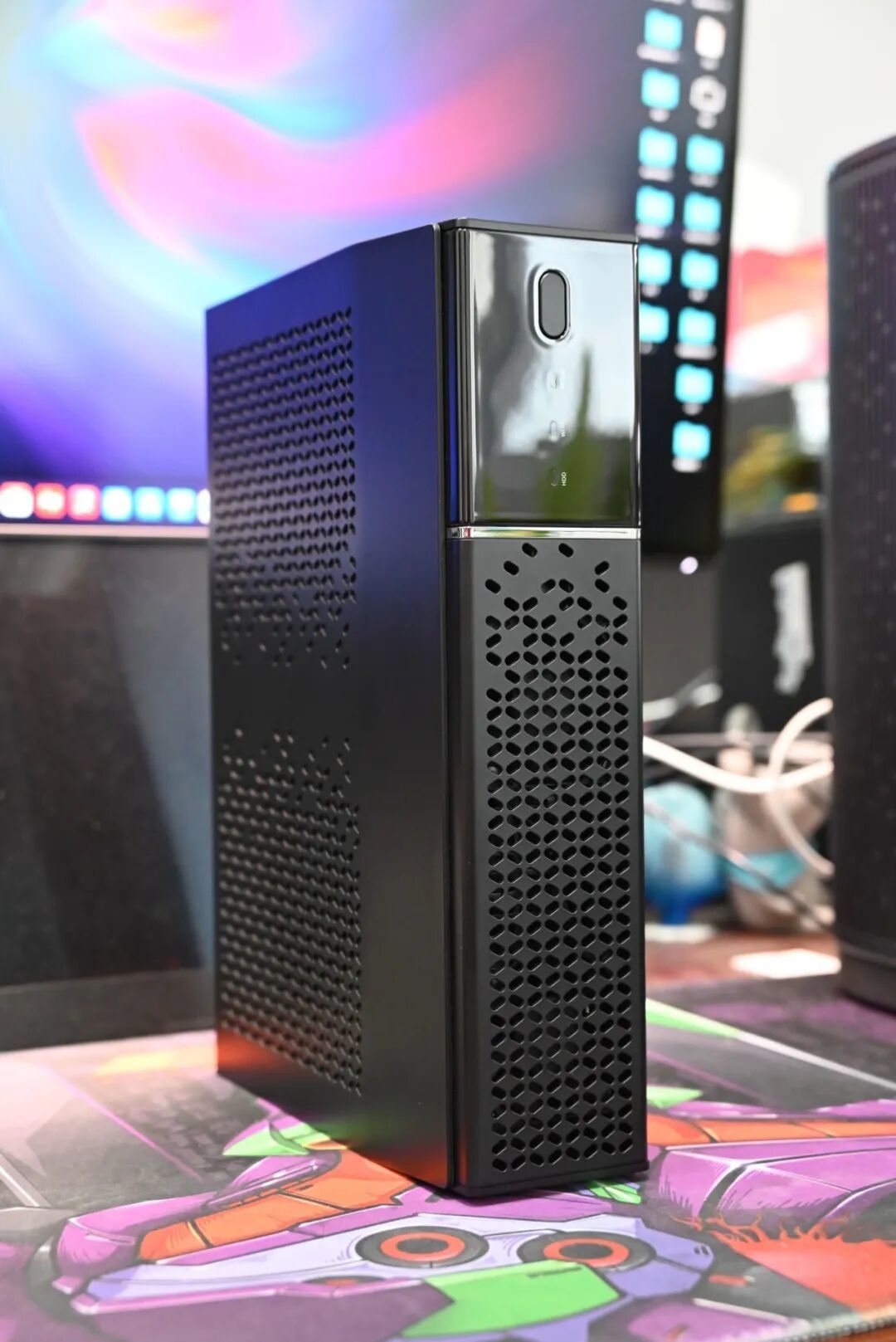 可玩性极高的迷你主机,支持8-9代魔改CPU,双盘位双网口,支持1060s独立显卡,还能装黑苹果!
