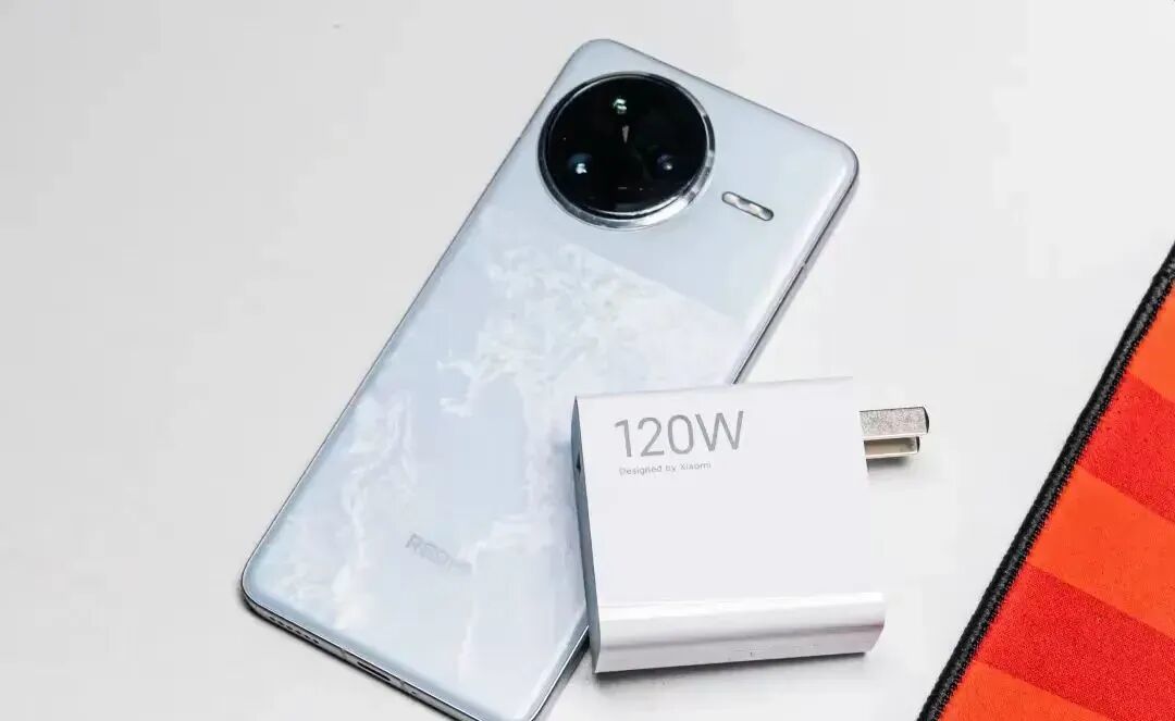 16GB+512GB,“价格雪崩”的3款骁龙8至尊版手机,进入清仓倒计时