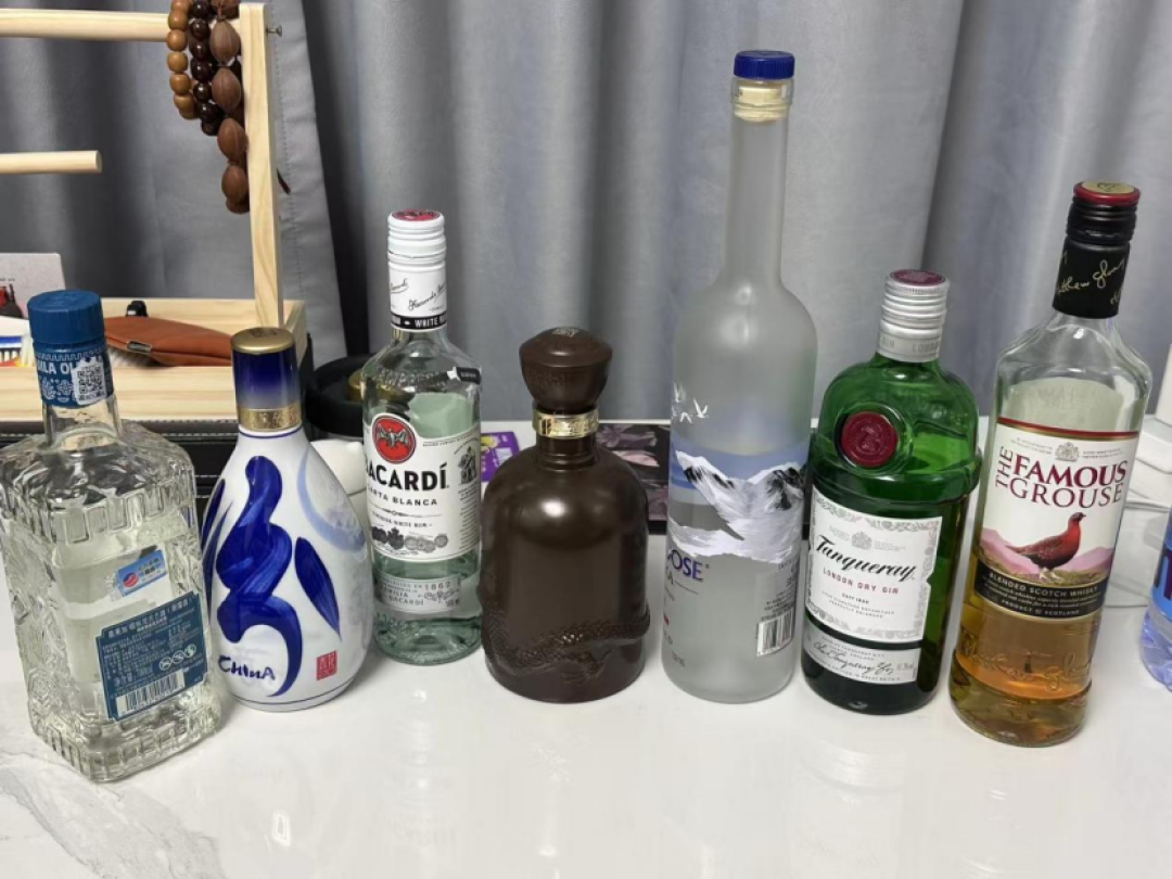 打工人捧红的新快乐水,比奶茶上头、比咖啡劲大