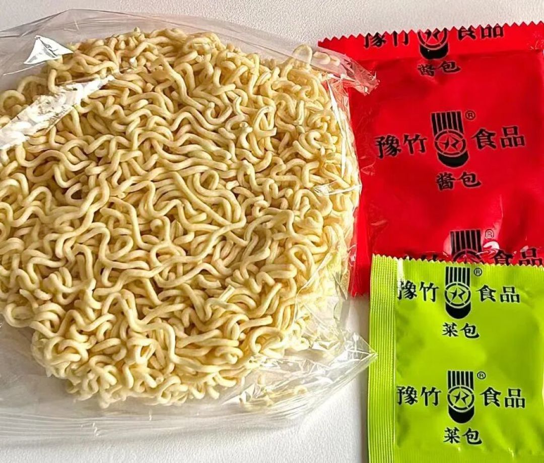 五款“好想来”卖断货的零食大测评，究竟是什么能让这么多人回购
