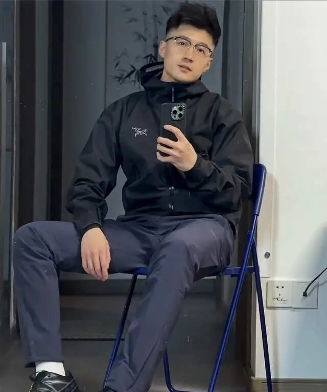 建议中年男人:尽量别穿Nike、鬼塚虎,多穿这4个中产品牌更高级