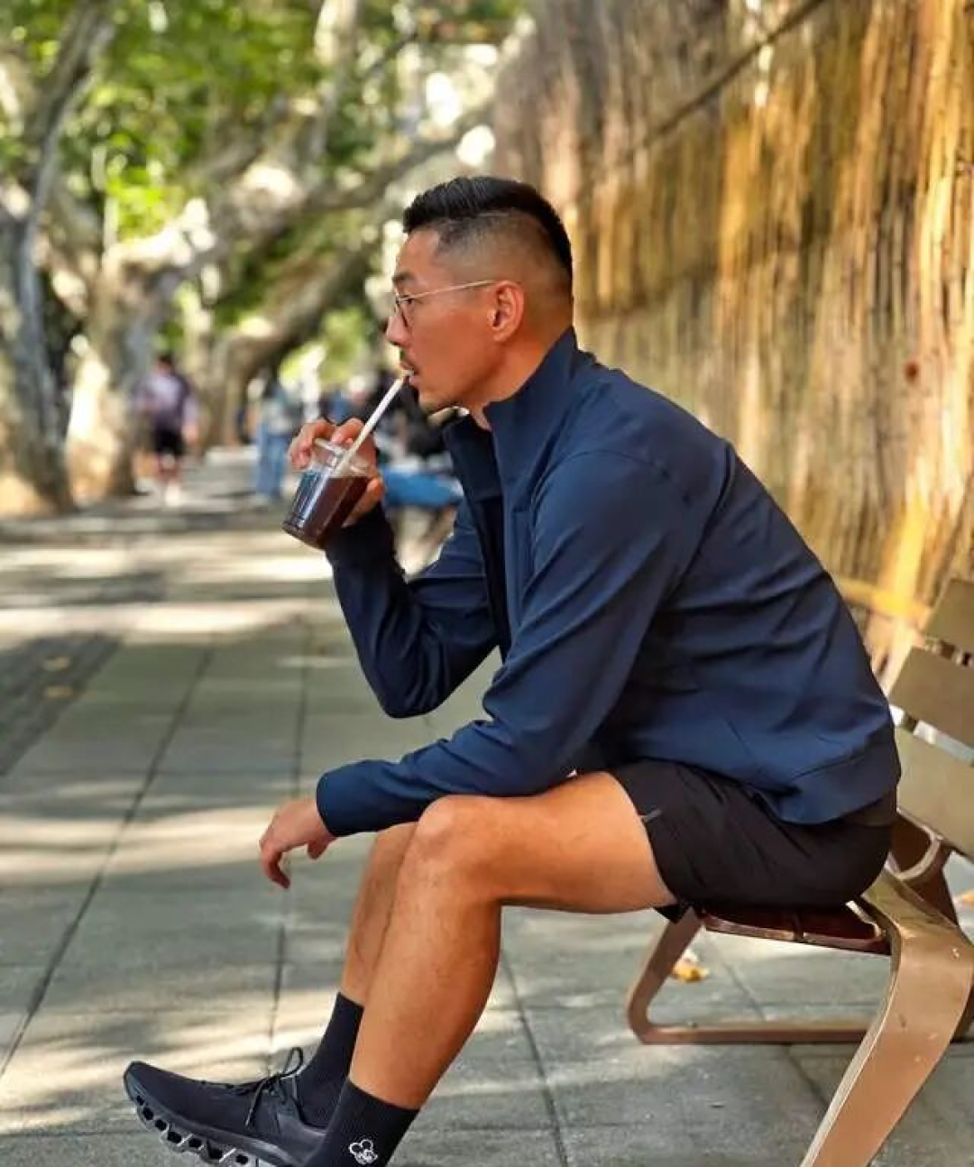 建议中年男人:尽量别穿Nike、鬼塚虎,多穿这4个中产品牌更高级