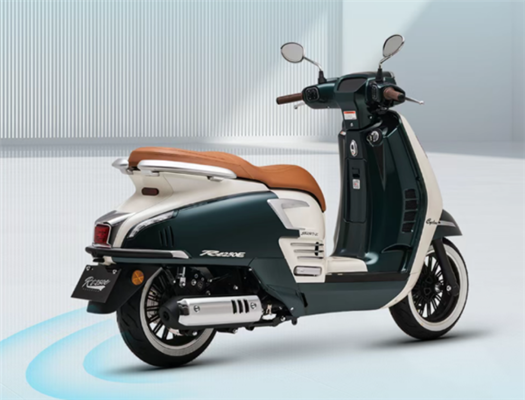 摩托车也卷飞了!赛科龙复古踏板RT250E上市:14999元起