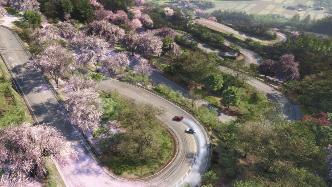 地平线6实机!居然能和高达比赛?