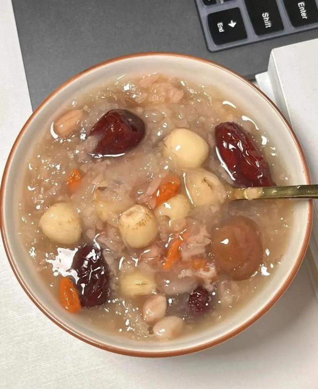 睡眠差易醒,多吃这4种安神食材就能,睡得香状态好人更精神了