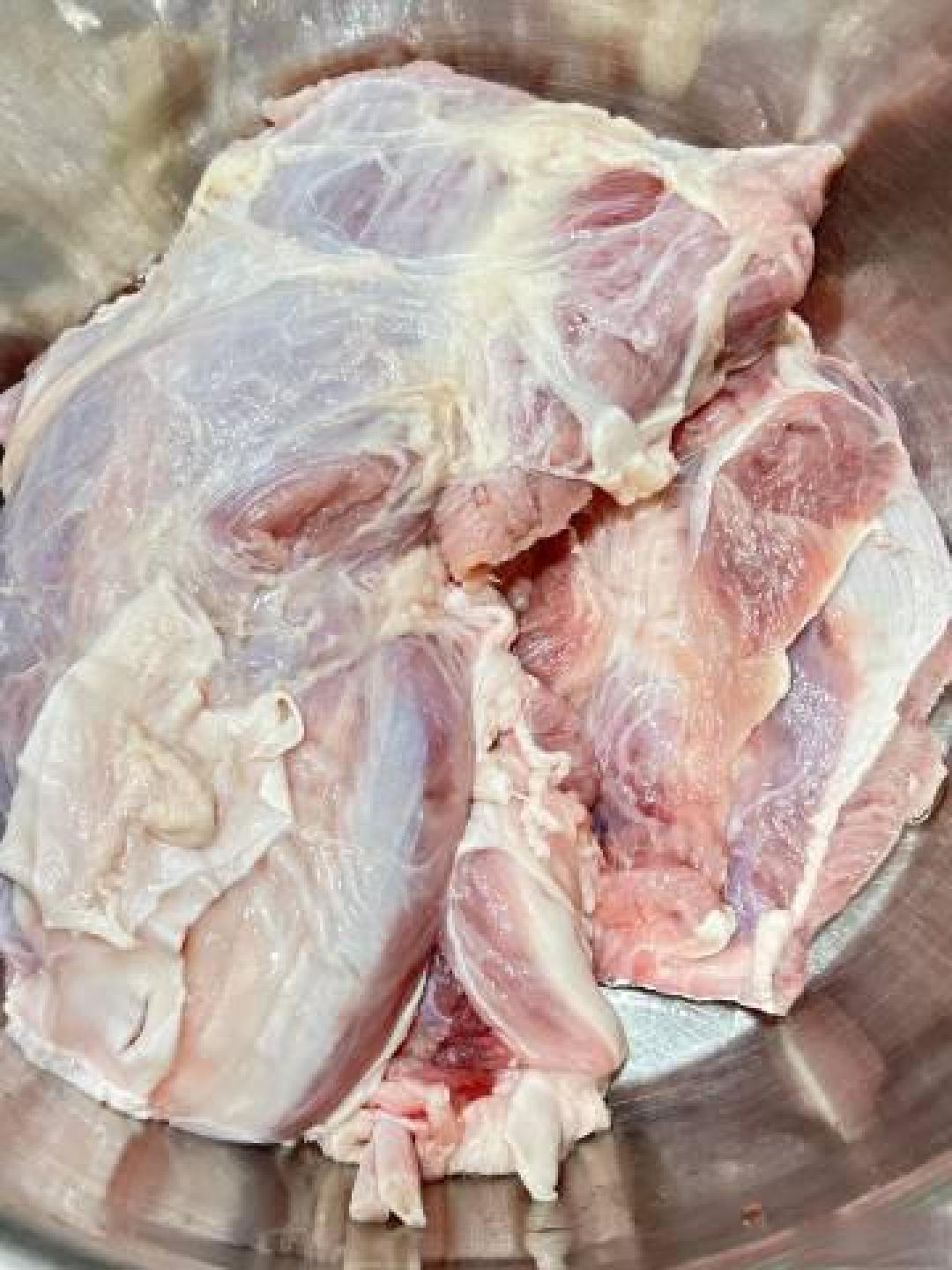 盐水牛肉想做到紧实不柴,关键的腌制和炖煮秘诀都在这