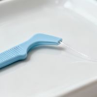 牙线棒怎么选？4款经典实测对比，敏感牙龈、正畸人群这样挑