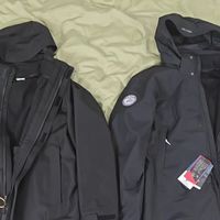 纯消费者视角 拓路者朱雀和伯希和原石三合一冲锋衣的细节和做工差异区别，非测评