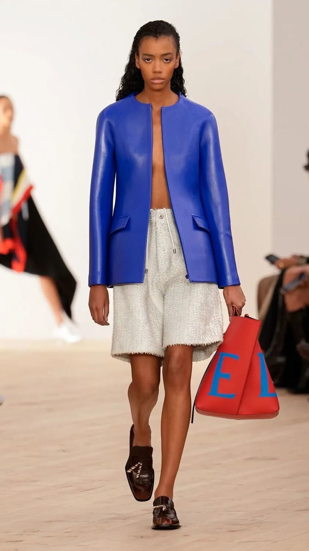 Loewe 2026春夏女装秀