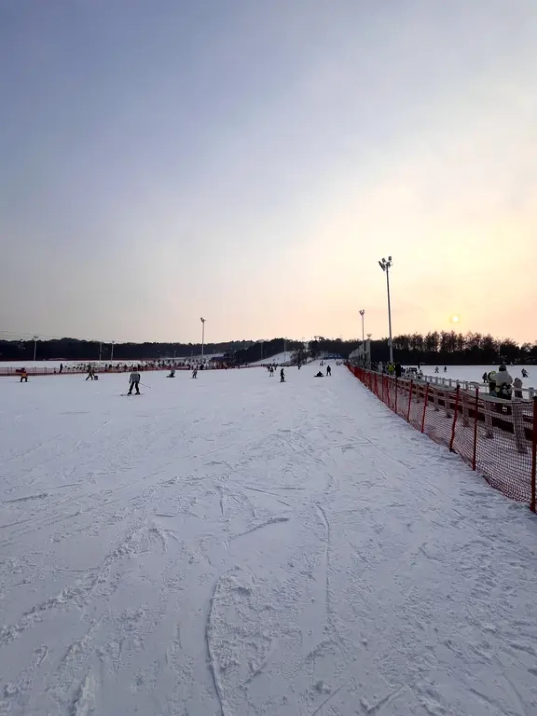 南方小土豆解锁东北亚滑雪场午夜连滑