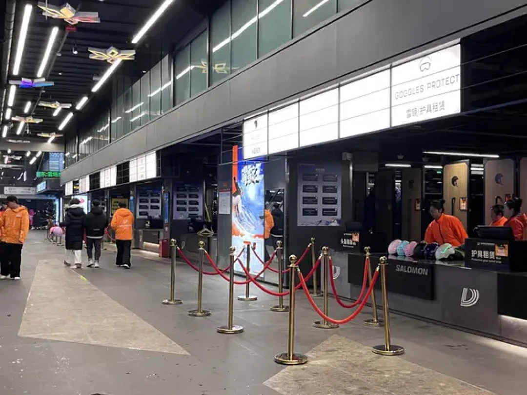 南方小土豆解锁东北亚滑雪场午夜连滑