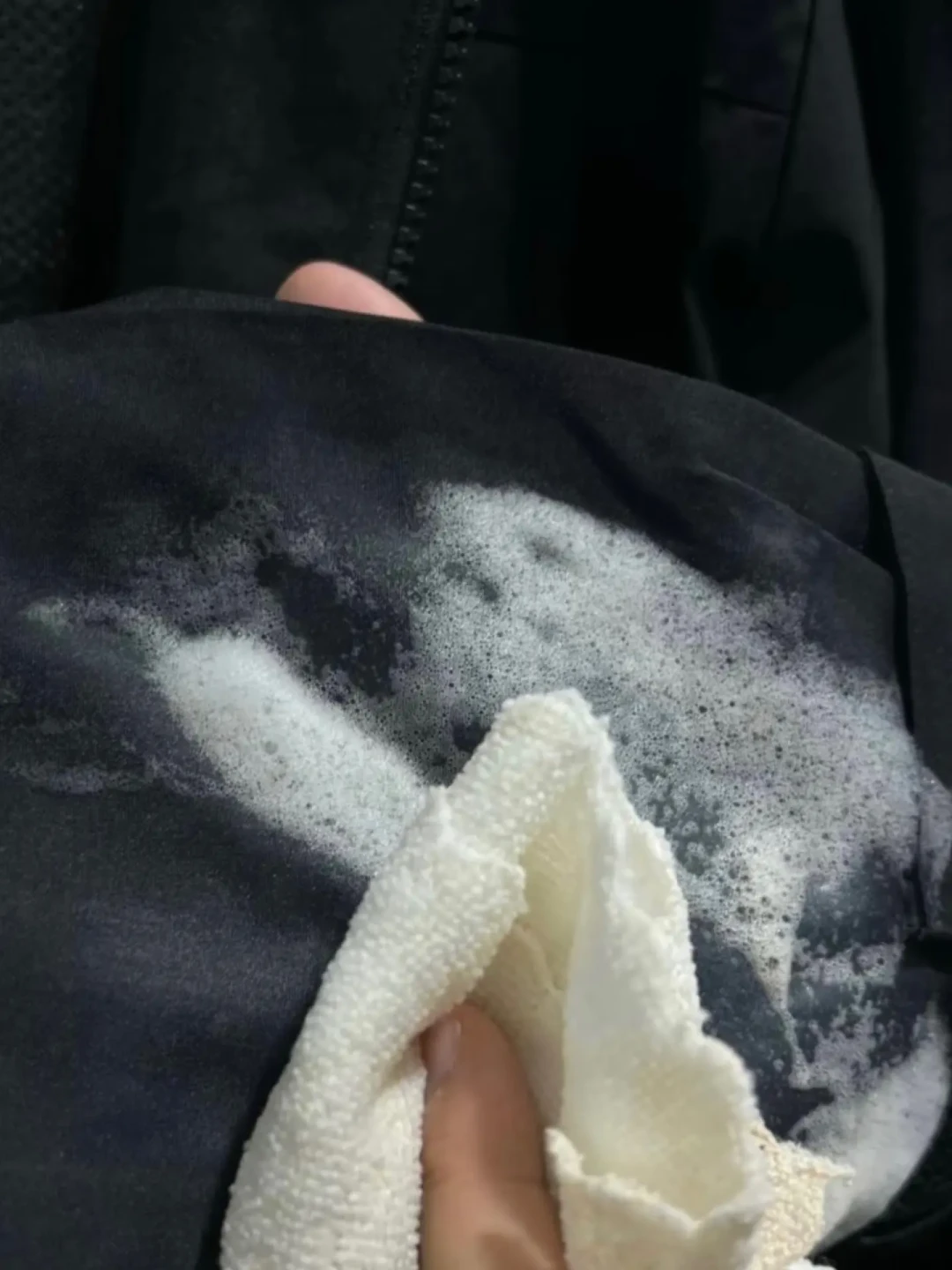 一比吓一跳!十年前买的始祖鸟和现在的区别