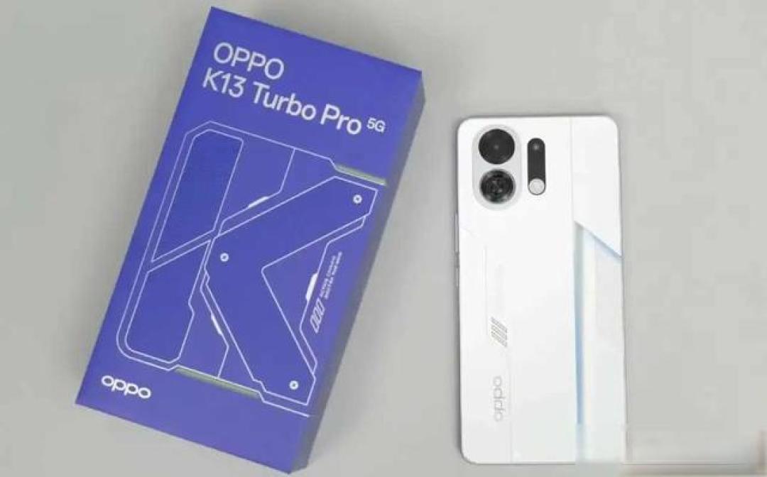 OPPO手机从700到8000,不是贵不贵,是根本不是一类东西