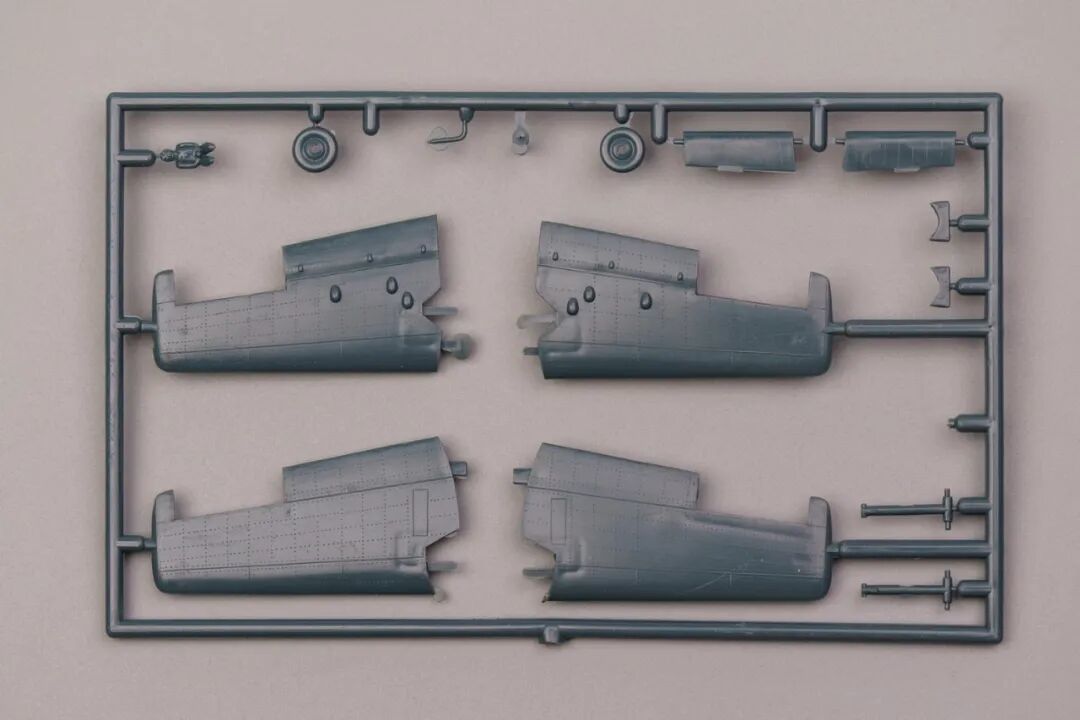【板件评测】青岛社 1/72 美国野猫战斗机 Grumman F4F Wildcat Aoshima 213-200 拼装飞机模型