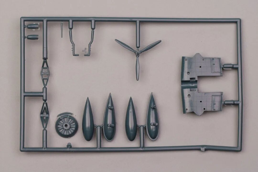 【板件评测】青岛社 1/72 美国野猫战斗机 Grumman F4F Wildcat Aoshima 213-200 拼装飞机模型
