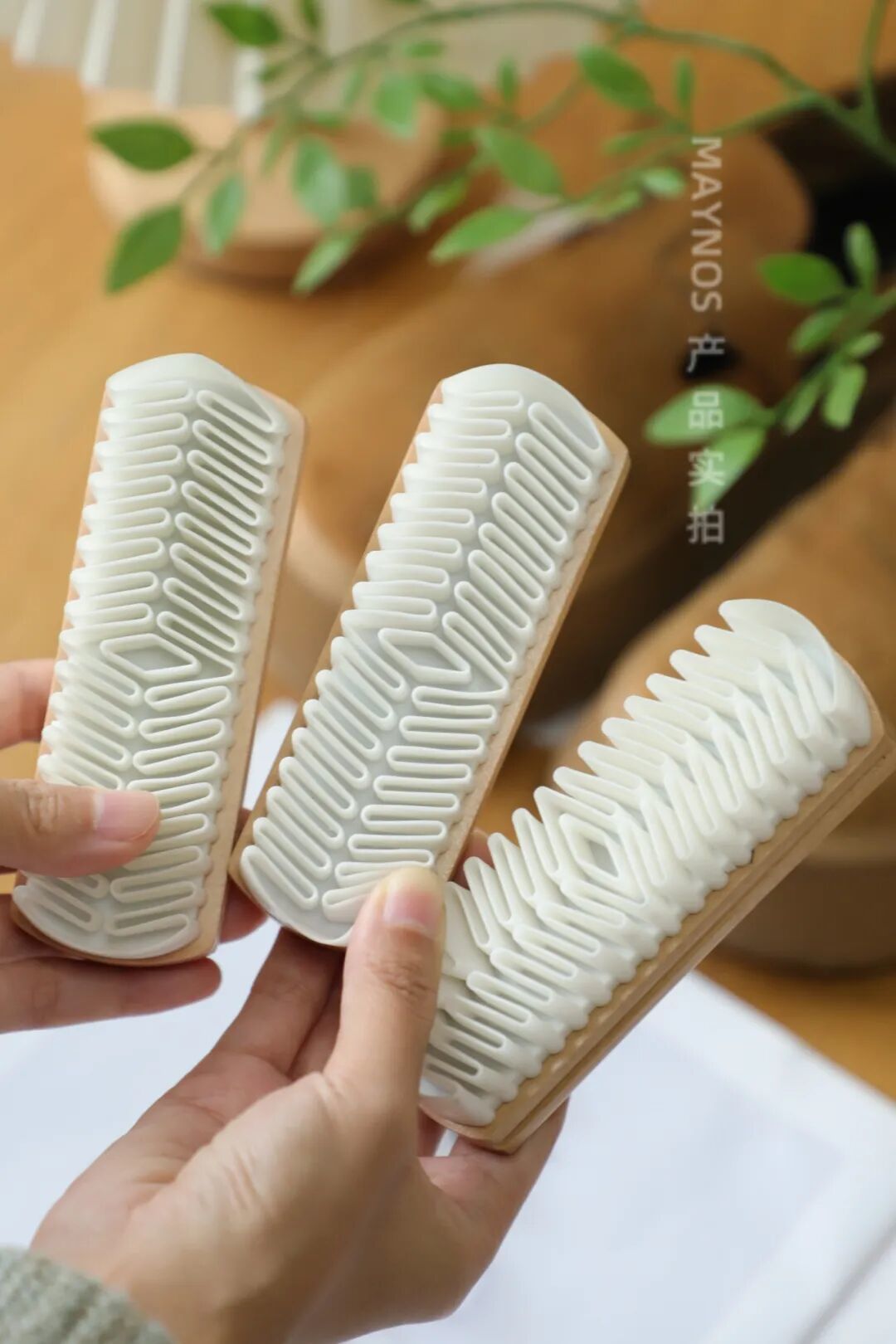 宝藏鞋刷!简直是绒面的救星!【MAYNOS麂皮面胶鞋刷】