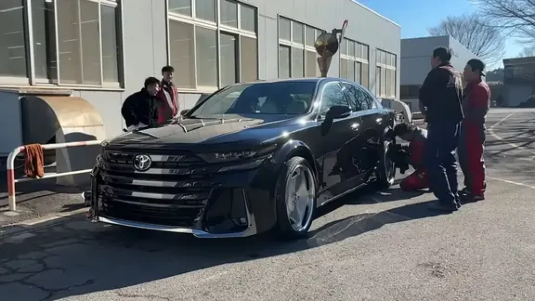 学生改装天花板:VELLFIRE SEDAN