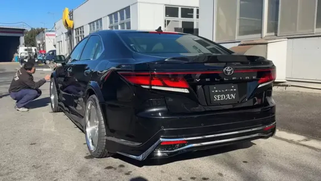 学生改装天花板:VELLFIRE SEDAN