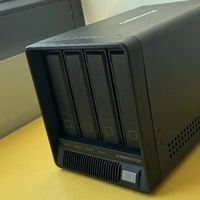 高速4个3.5盘位10Gb/s硬盘柜疾风知D4，arm飞牛NAS好搭档！