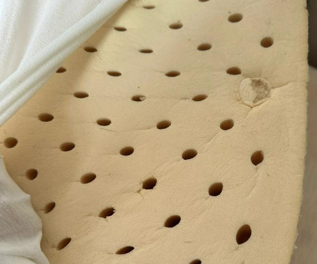 曾经“火爆”的乳胶枕,为何又被嫌弃了?这些缺点,你也难接受