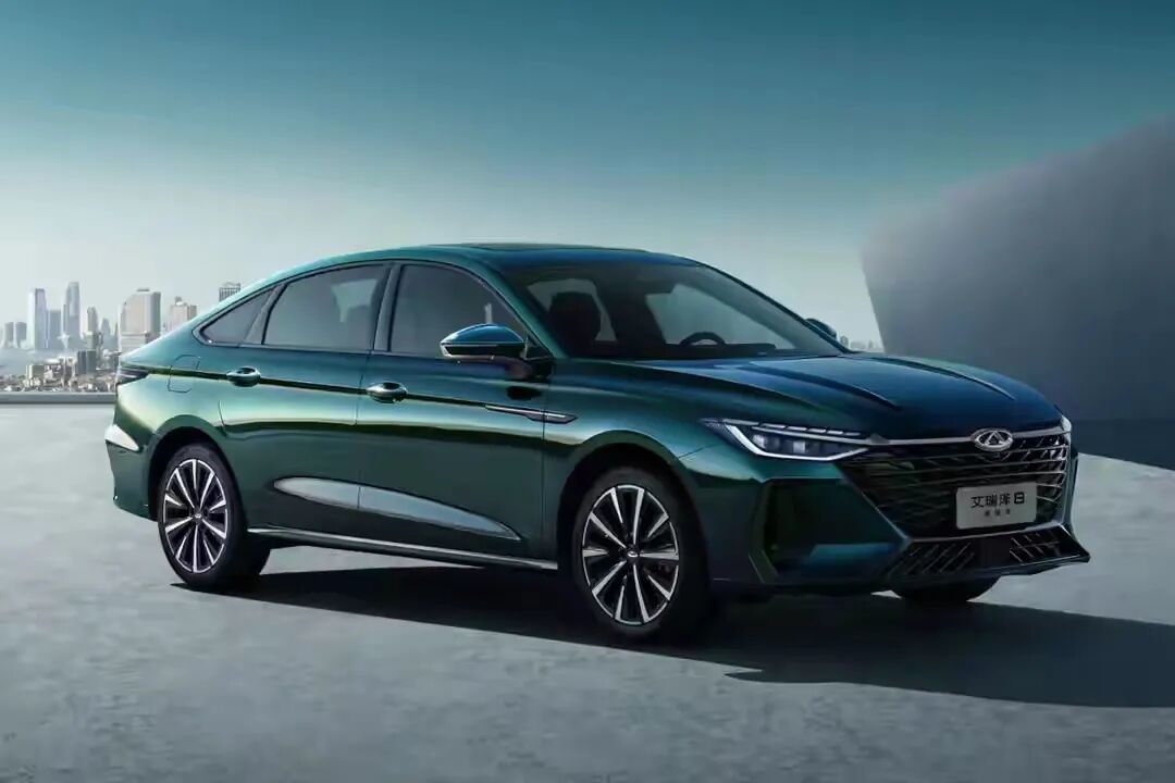 10万家轿哪家强？这三款车，稳定省油开不坏！1.5T+7DCT入门才7万
