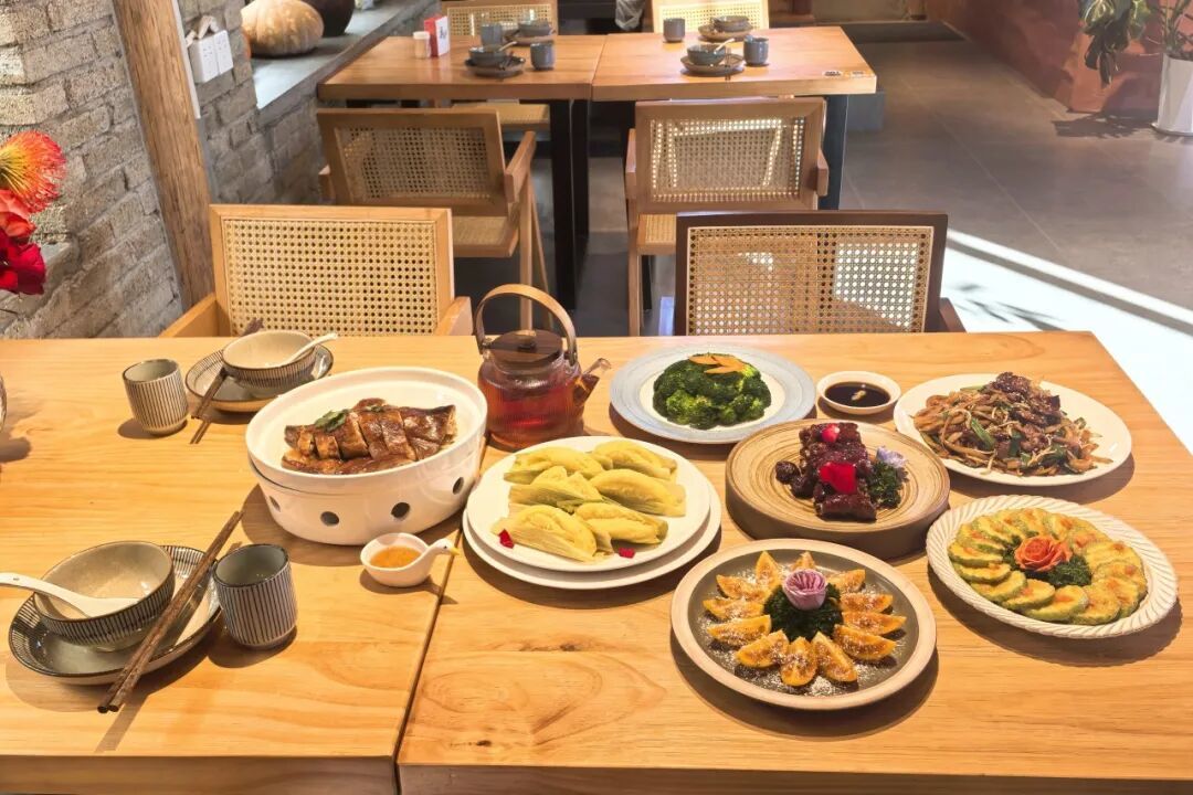 跟着快乐老友·有风季打卡丽江美食（二）：走进白沙束河，寻觅丽江的隐藏味道