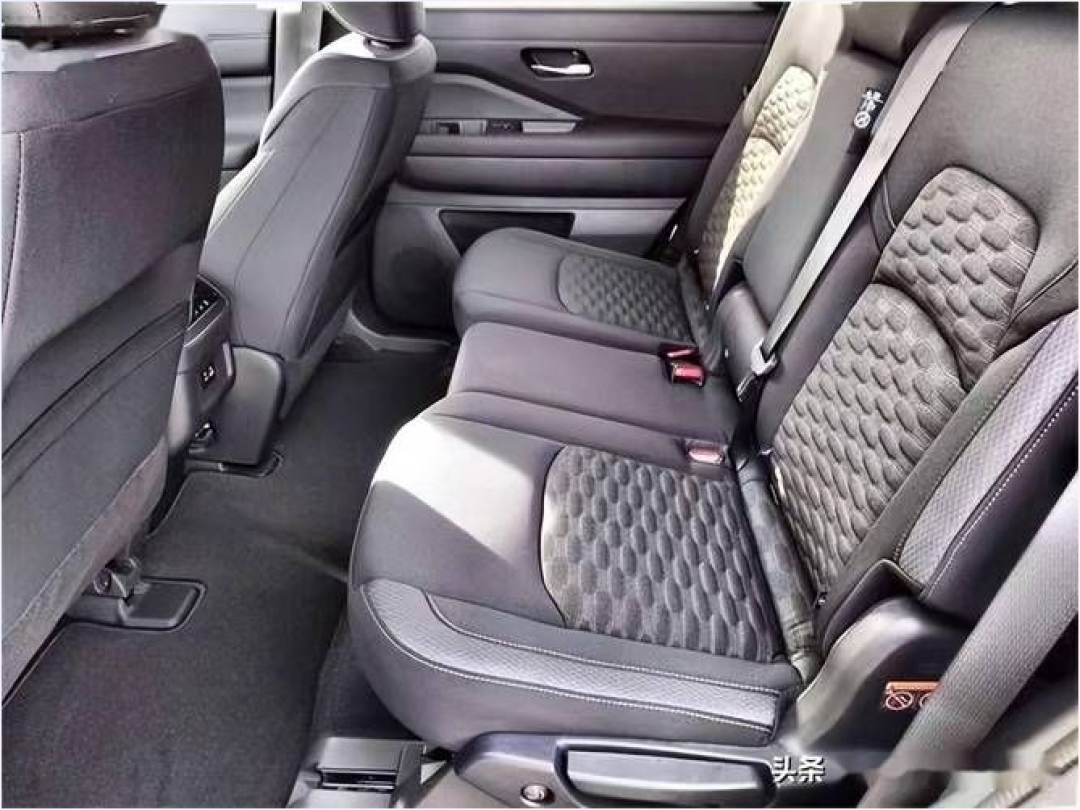 日产豁出去了!大 7 座 SUV 才 17 万,配 2.0T+9AT,奈何少人懂!