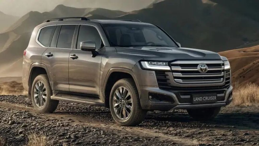 Land Cruiser 300混合动力457马力电动化怪物SUV