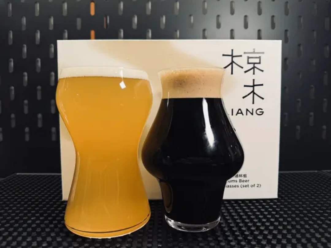 为精酿而生,一对会“拥抱”的酒杯🍺