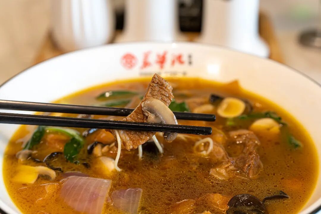 姑苏早点来丨松树蕈番茄牛腩面,鲜上加鲜!