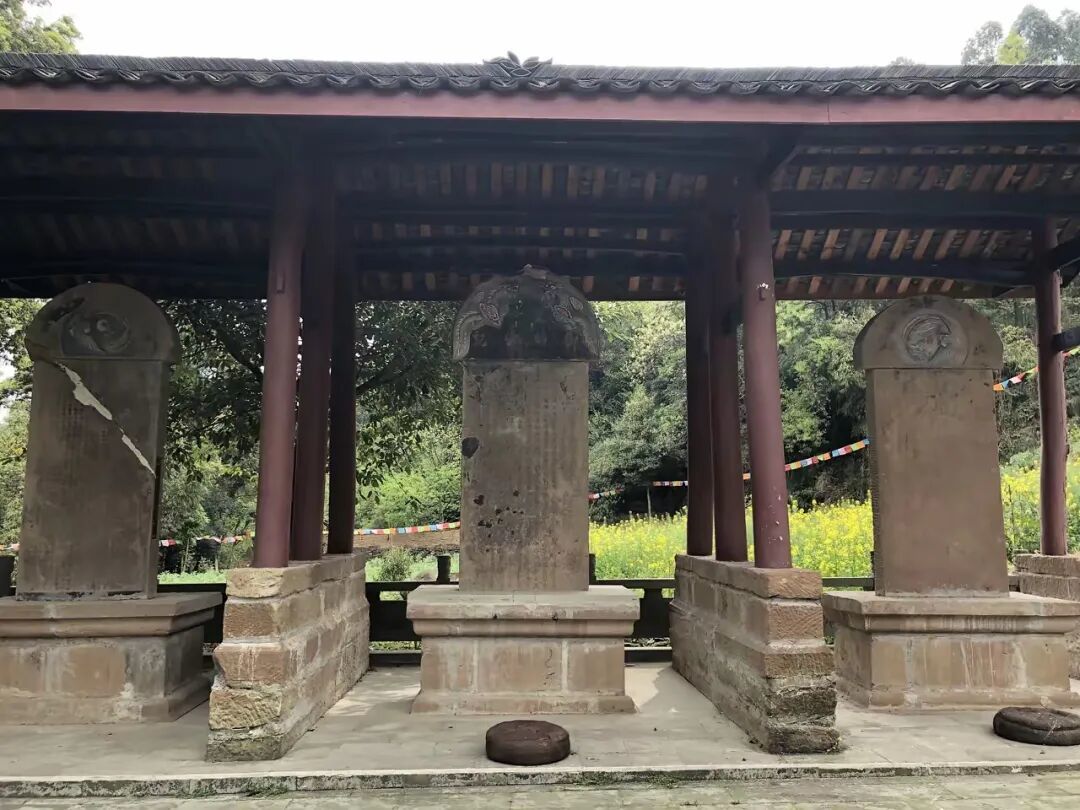 成都一条秘境徒步线路,可游览千年古寺,人少景美,老人孩子都适合