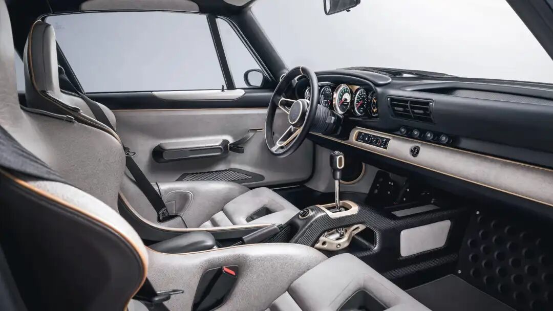 Singer最新的保时捷911 DLS Turbo,是一台价值300万美元的杰作