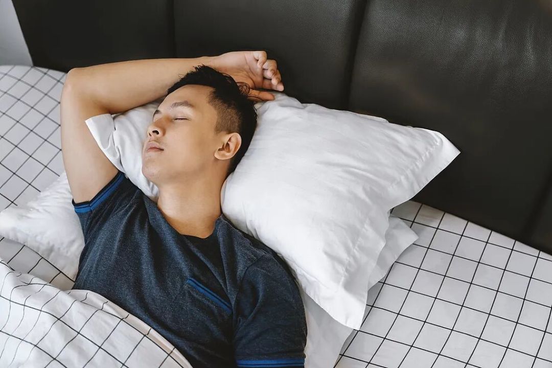 10 点前睡觉被推翻了?过了 72 岁的老人,睡觉尽量要做到这 5 点!