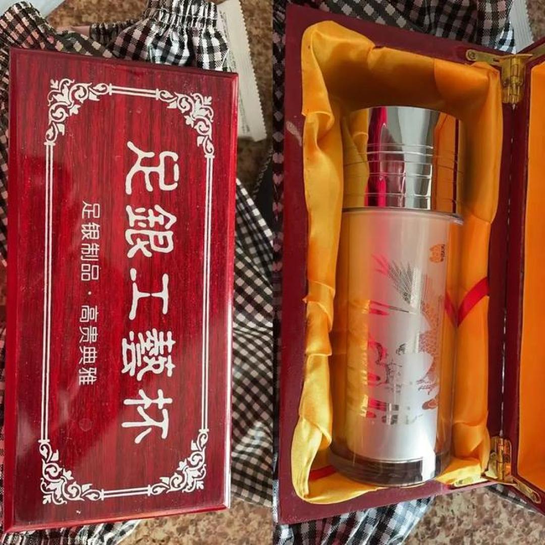 女子3年前买钻戒送足银内胆保温杯,如今“身价”反转!网友:我妈也翻了个杯子出来