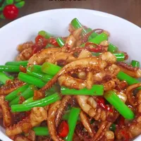 【孜然鱿鱼】香到舔盘的快手下饭菜
