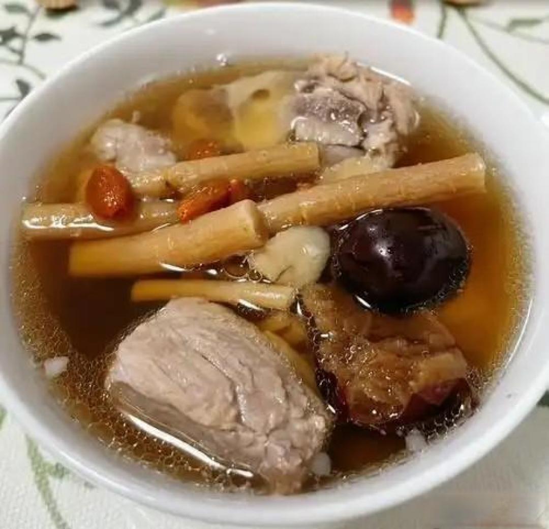 孩子要长高,常吃这8种食物,好吃不贵,个子猛蹿,补脑又聪明