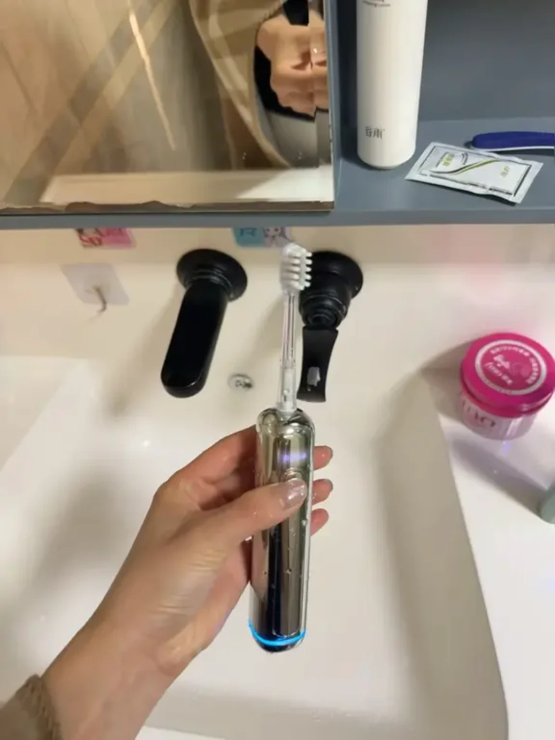 两个电动牙刷都买了!还是退了!