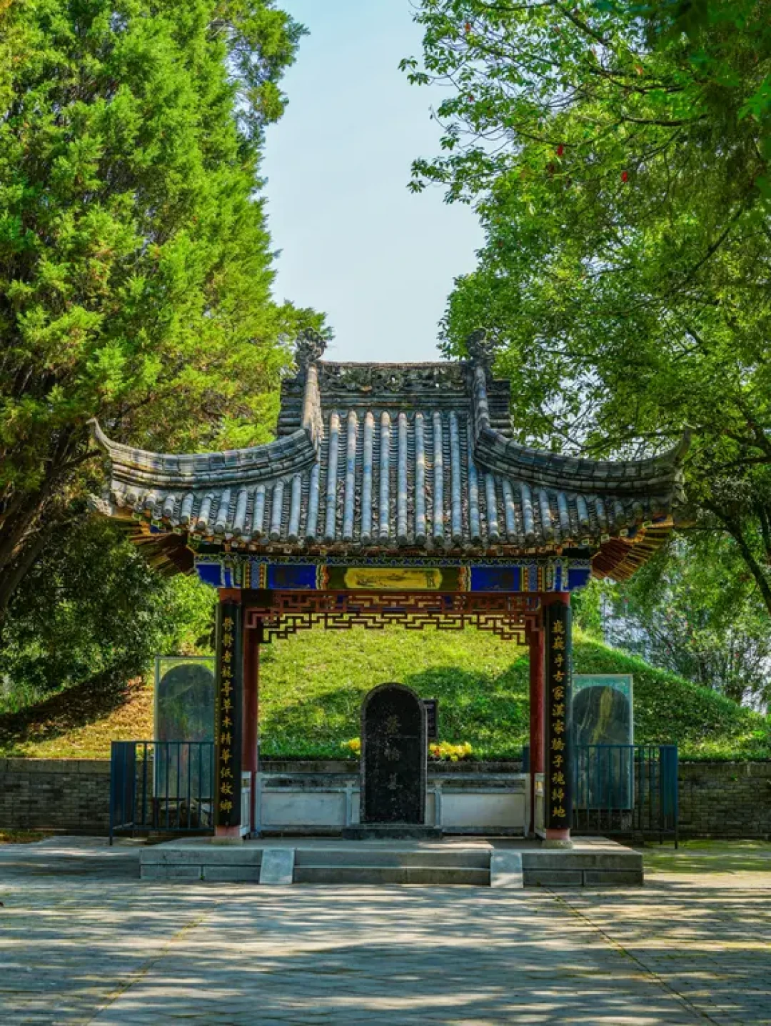 蔡伦墓祠|功齐仓颉惟一蔡,名列至贤是绝伦