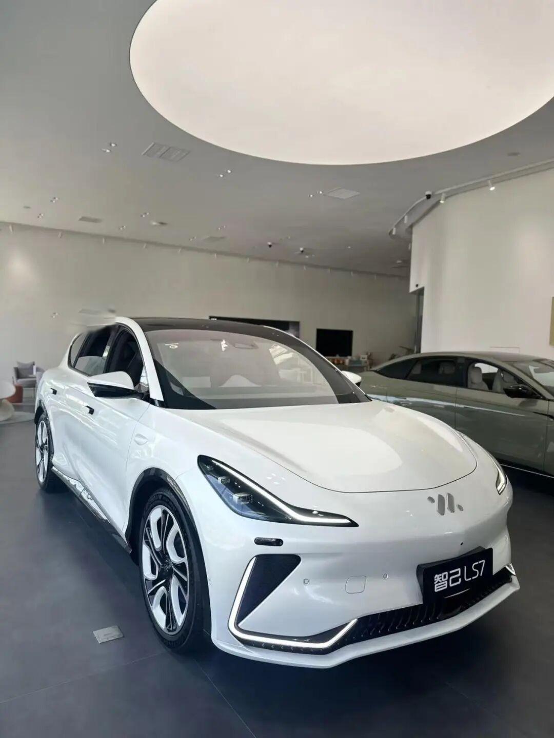 预算20万,买油车还是新能源90%的人第一步就选错!