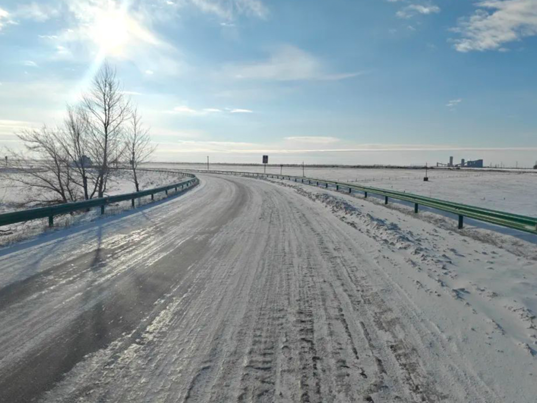 东北老司机雪天从不用防滑链?他们私下告诉我的保命三件套,缺一不可!