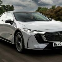 没想到！对电动车不上心的马自达，靠6e在欧洲抢走了大众的生意