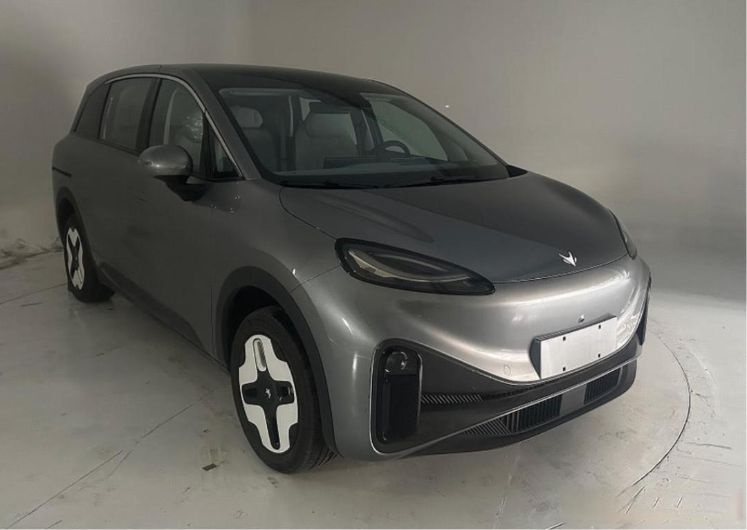新车|侧滑门MPV/配电动升降座椅/动力提升,极狐考拉福祉车曝光