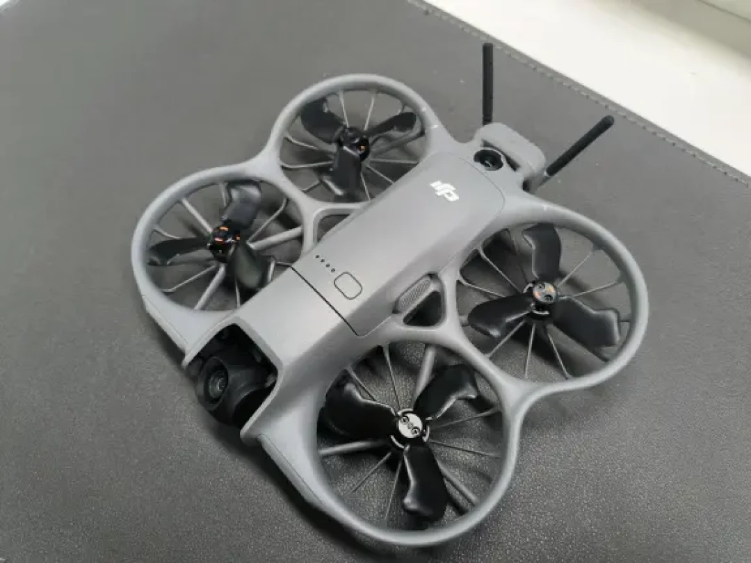 大疆DJI NEO 2无人机与NEO 1 对比