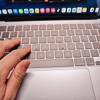 MacBook Air键盘膜硅胶和TPU对比