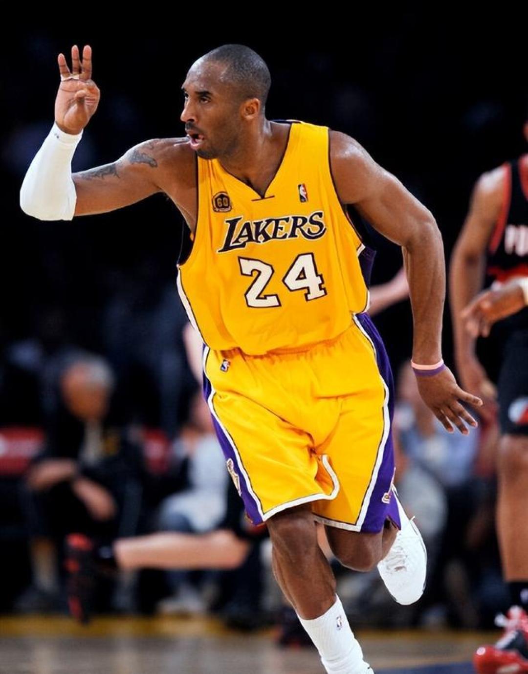 重排新世纪NBA5大超巨，杜兰特出局 库里垫底 榜首没有悬念
