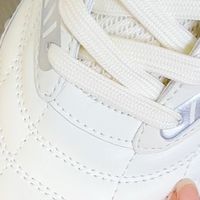 薄底百搭款！女生四季穿搭神器